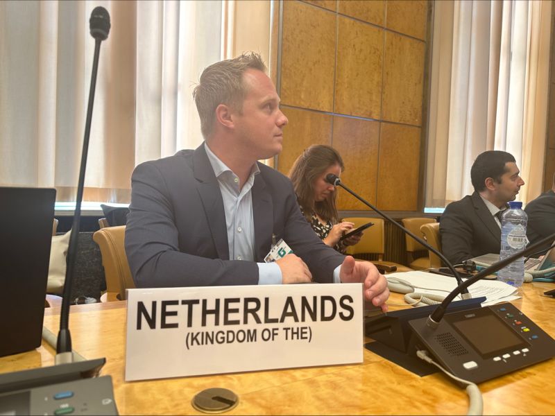 Harm van den Brink, voorzitter van de taakgroep cybersecurity van de NAL, sprak op 5 september 2023 in Genève een commissie van de Verenigde Naties toe. Onderwerp was cybersecurity en oplaadinfrastructuur voor elektrische voertuigen. 